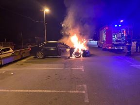 Dragan Antić dignut automobil u vazduh