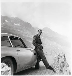 šon koneri preminuo aston martin db5 automobil