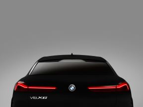 bmw x6 auto vantablack najcrnja boja na svetu