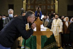 patrijarh irinej ispracaj liturgija saborna crkva