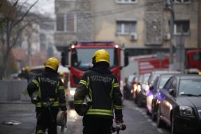 pozar juzni bulevar kineska radnja zapalio se podrum zgrada maksima gorkog vracar vatrogasci 