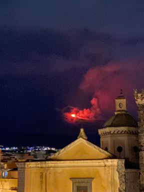 vulkan etna erupcija foto video snimak