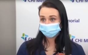 vakcina protiv korone zena se onesvestila posle vakcine video medicinska sestra pala u nesvest