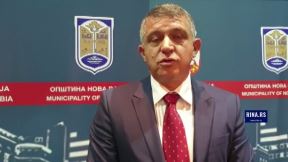 skandal nova varos skupstina odbornici lomili stolove lomili inventar policija dimitrije paunovic