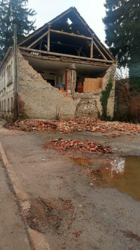 zemljotres hrvatska petrinja srbija srbi humanitarna pomoc prevoz foto