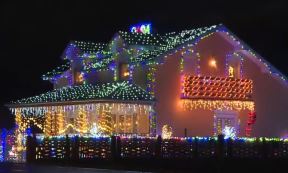 novogodisnja kuca kucevo jagodina okicena kuca za novu godinu