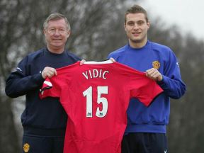 Nemanja Vidić je bolji od Virdžila Van Dajka