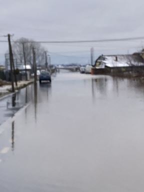 sneg poplave srbija vanredna situacija neprohodni putevi nema struje