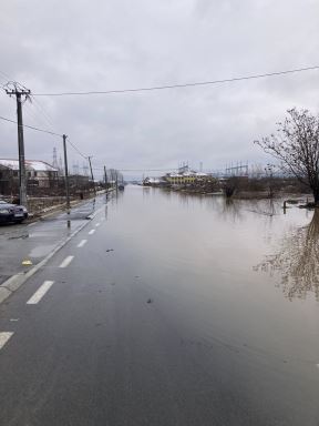 sneg poplave srbija vanredna situacija neprohodni putevi nema struje