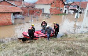 srbija 2021 poplave jug nis pirot leskovac vranje stanje na rekama vodostaj vatrogasci spasvanje