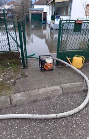srbija 2021 poplave jug nis pirot leskovac vranje stanje na rekama vodostaj vatrogasci spasvanje