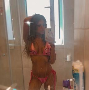 Ivana Šopić se razgolitila u liftu