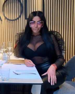 tijana ajfon gola foto