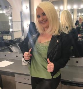 Maja Nikolić skroz gola