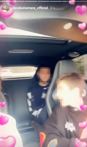 dara bubamra kola brza voznja deca instagram foto