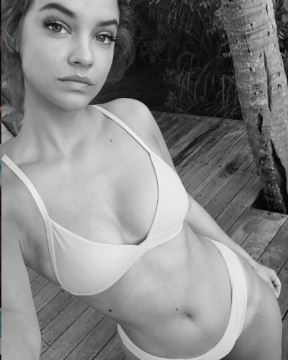 barbara palvin manekenka decko instagram foto