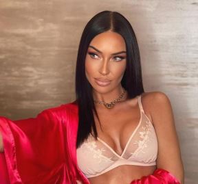Katarina Živković slika iz srednje škole