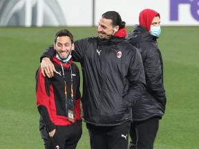 zlatan ibrahimović crvena zvezda ac milan fudbaleri milana beograd stadion rajko mitic fotografije