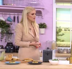 nikolina kovac duboki dekolte prirodne grudi emisija 