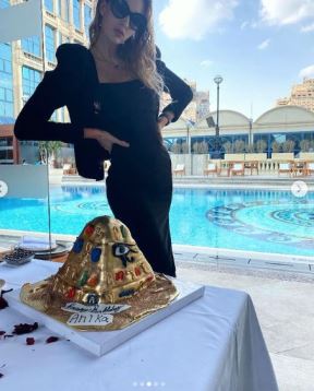 anika bozic manekenka rodjendan luksuz raskos