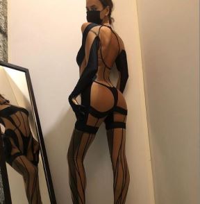 irina sajk u donjem vesu foto