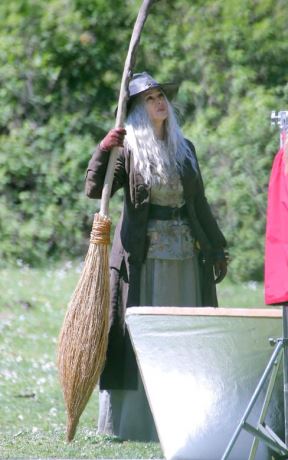 monika beluci film la befana kostim vestica fotografije