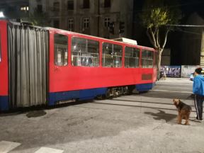 beograd nesreca tramvaj iskocio iz sina fotografija