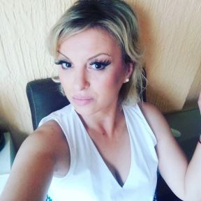 Ivanu Šašić muž prevario sa 14 godina starijom ženom