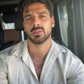 mikele morone priznao da je gej