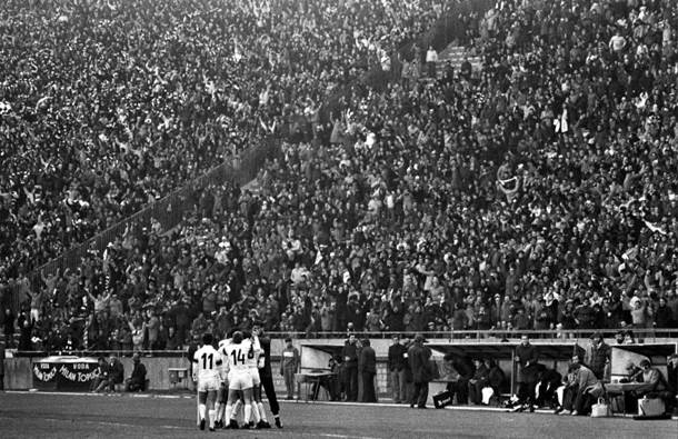 Plate fudbalera Partizana i Zvezde nekada