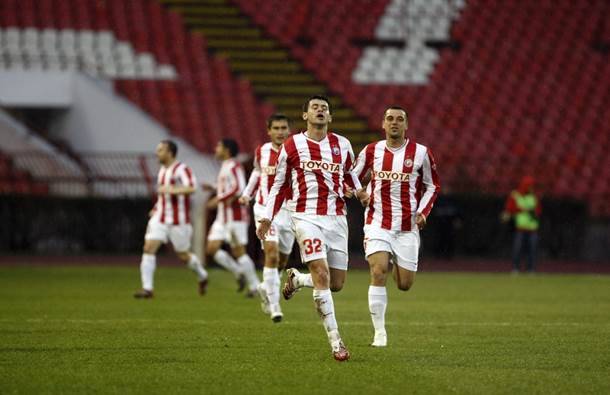 Plate fudbalera Partizana i Zvezde nekada