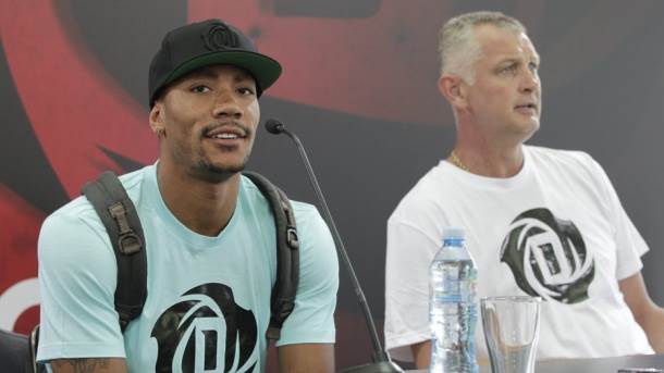 Derik Rouz plakao, obratio mu se i Majkl Džordan