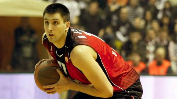 Audi Milka Bjelice propao kroz garažni lift zgrade na Vračaru