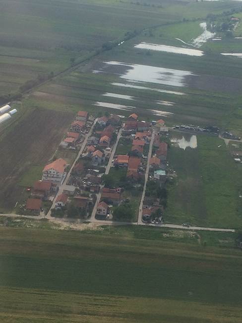 srbija hrvatska zemljotres potres poplave prirodne nepogode pomoc donacije novac spasioci 