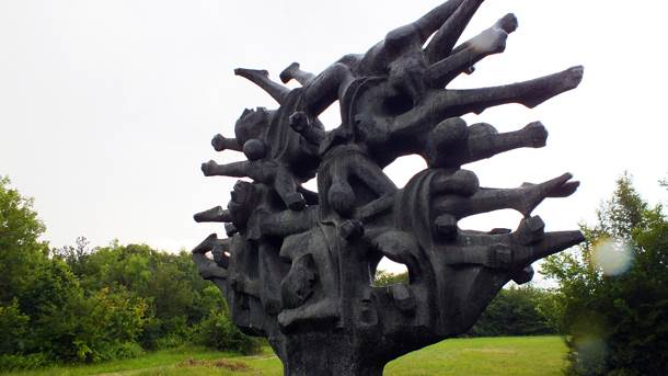 Šumarice ubijeni đaci američki ambasador u Šumaricama