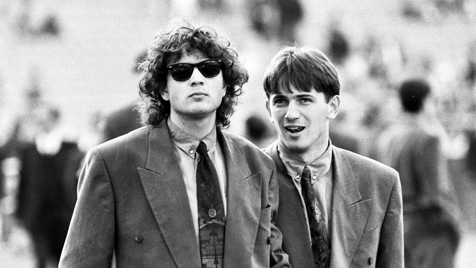 reprezentacija srbije oblacenje fudbaleri mitrovic zenske grudi stajling 2006 foto