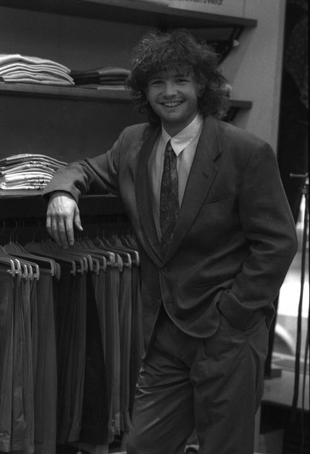 reprezentacija srbije oblacenje fudbaleri mitrovic zenske grudi stajling 2006 foto