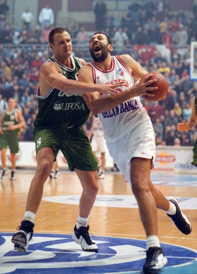 Vlade Divac igrao za Crvenu zvezdu na Božić