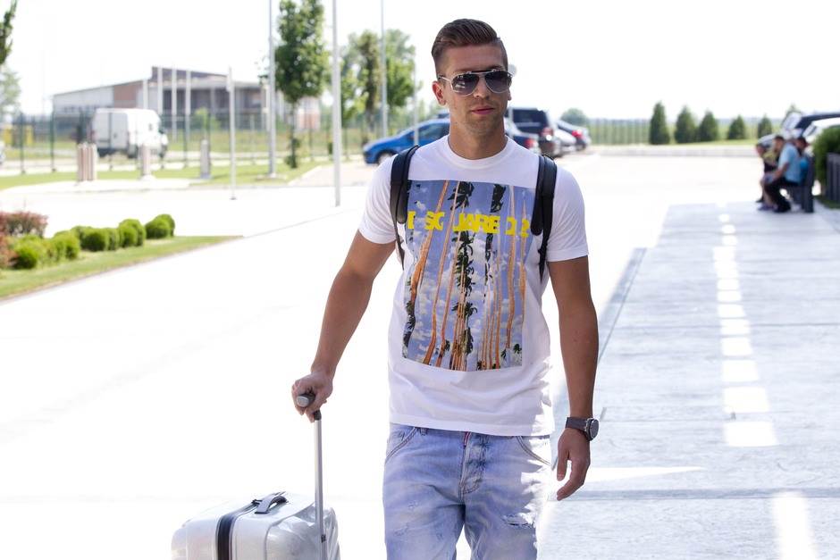 Matija Nastasić nema klub, može u Partizan