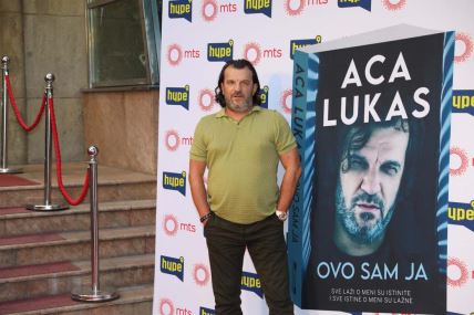 Aca Lukas knjiga "Ovo sam ja"