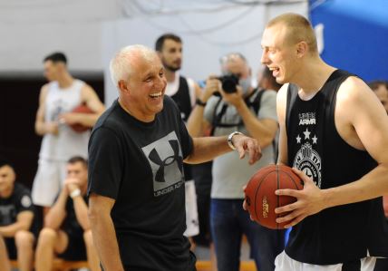 PARTIZAN utakmica (25)