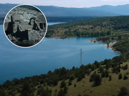 srpski manastir jezero peruća