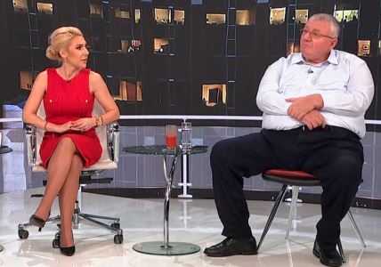 Ko je Srpkinja koja je sa 19 grejala krevet Šešelju, a sad joj zbog tuče plene imovinu