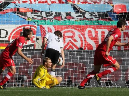 Milan Jovanović gol Nemačkoj, slavlje Ninkovića i Žigića