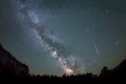 leonidi meteorska kisa zvezde padalice.jpg