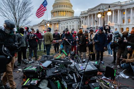 Protesti Amerika Kapitol (8).jpg