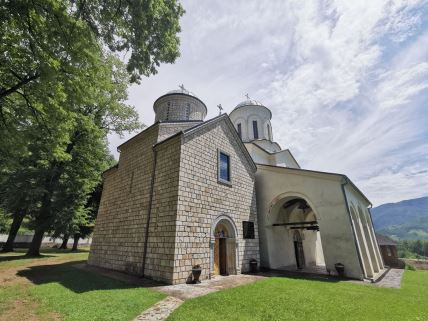 priboj manastir svetom nikoli mirlikijskom 3.jpg