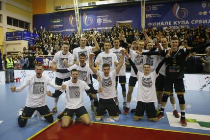 Odbojkaši Partizan Mladi radnik 8.JPG