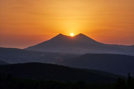 Rtanj_Zalazak_Sunca_Dejan Marinković_Sokobanja.jpg