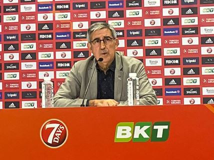 Bertomeu na konferenciji u Beogradu.jpeg